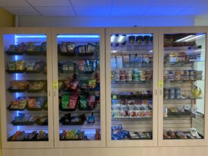 Food vending service for office buildings and corporate cafeterias 